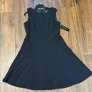 Elegant Black A-Line Midi Dress for Cocktail Events